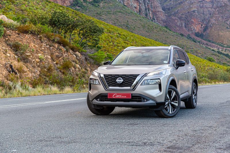 Nissan X-Trail 7-Seater front