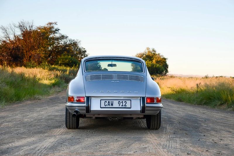 Porsche 912 rear view