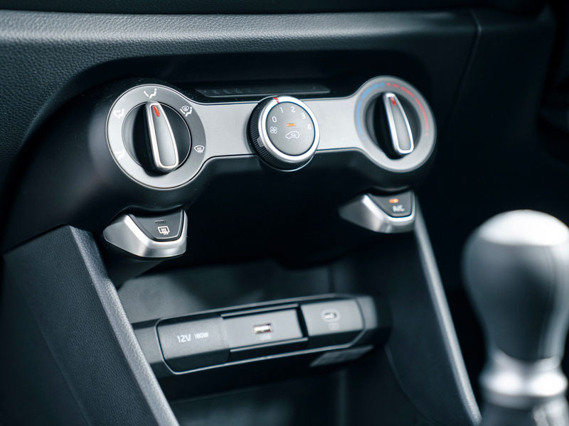 2024 Kia Picanto air conditioning controls