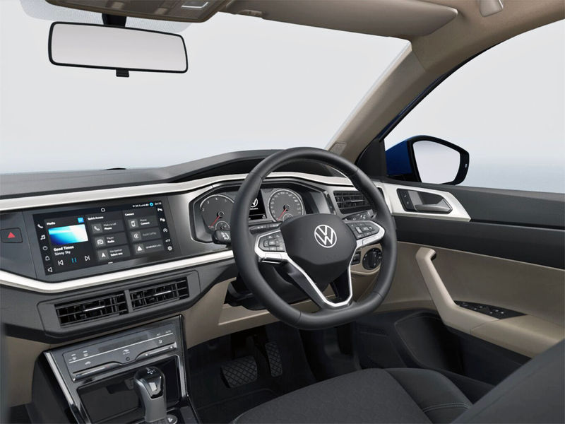 Volkswagen Polo Sedan 1.0 TSI Life Tiptronic interior