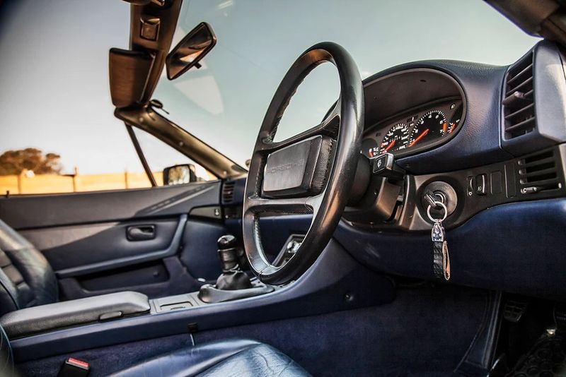Porsche 944 Cabriolet steering wheel and instrument binnacle