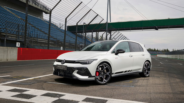 2025 Volkswagen Golf GTI Clubsport Revealed