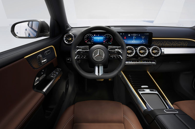 Mercedes-Benz GLB cabin