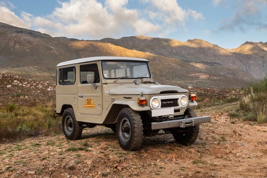 Toyota Land Cruiser FJ40: Classic Drive