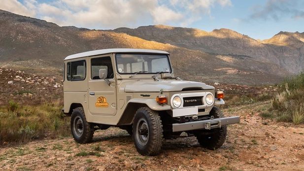 Toyota Land Cruiser FJ40: Classic 4x4 Drive