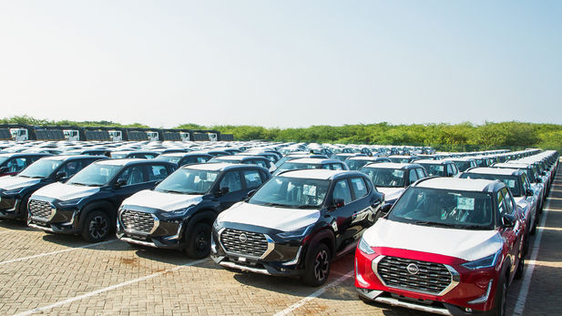 Where do most of South Africa’s imported cars come from?