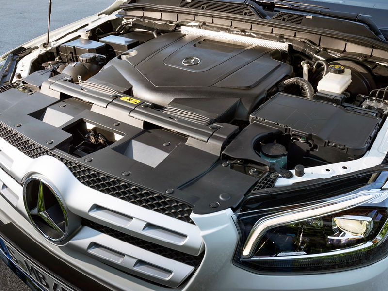 Mercedes-Benz X350d's V6 engine
