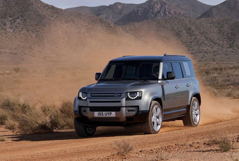 land rover defender offroad 