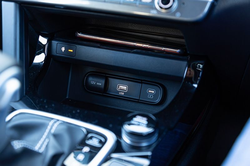 2024 Kia Seltos wireless charging pad