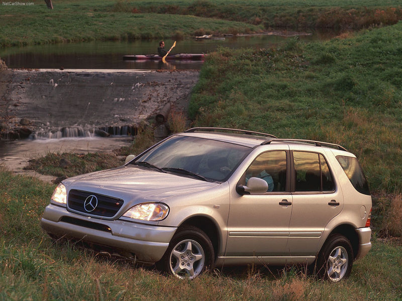W163-series Mercedes-Benz ML