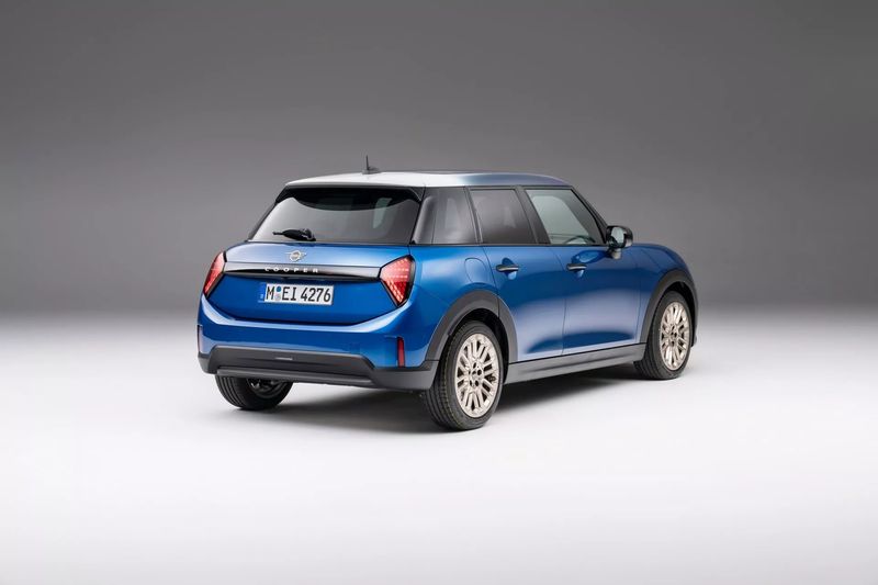 Mini Cooper 5-Door rear