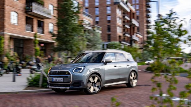 Electric Mini Countryman (2024) Price & Specs