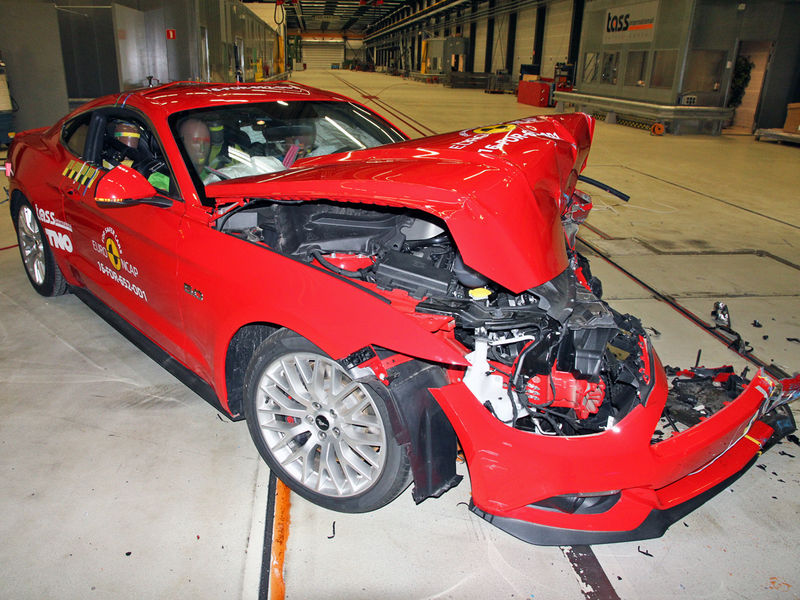 Ford Mustang Euro NCAP crash