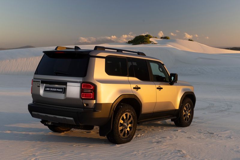 Land Cruiser Prado Launch rear