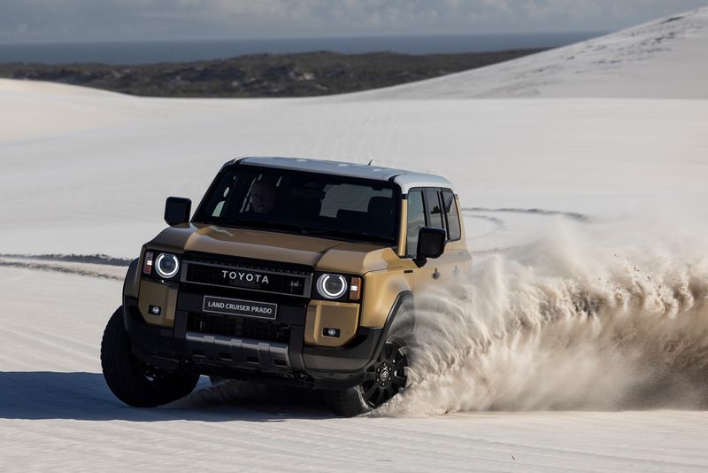 Land Cruiser Prado Launch sand driving