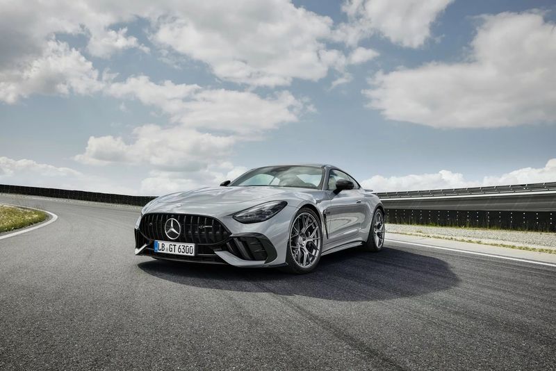 Mercedes-AMG GT 63 Pro track
