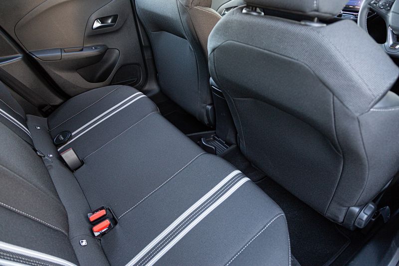 2024 Opel Corsa facelift rear bench.
