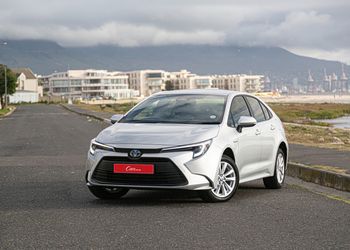 Toyota Corolla Hybrid (2024) Living With It