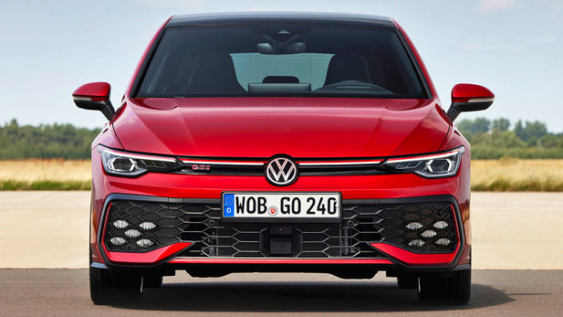 Golf 8 could stick around until 2035, says VW exec