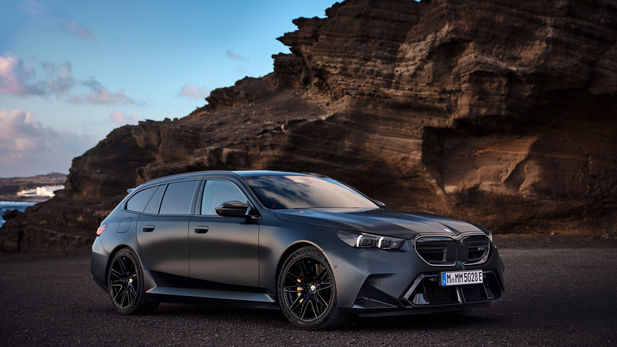 BMW M5 Touring unleashed!