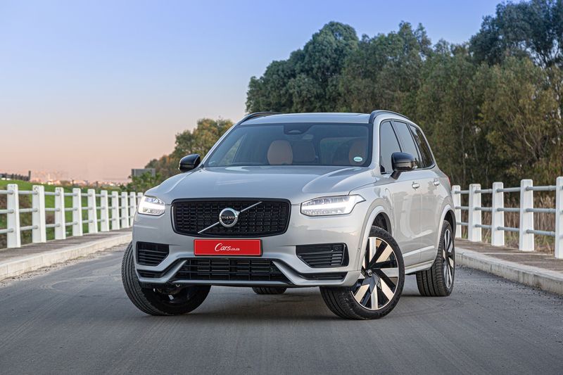 2024 Volvo CX90 PHEV front three-quarter view