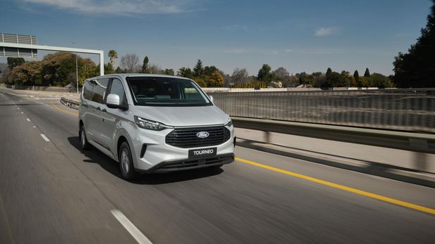 Ford Tourneo Custom (2024) Launch Drive