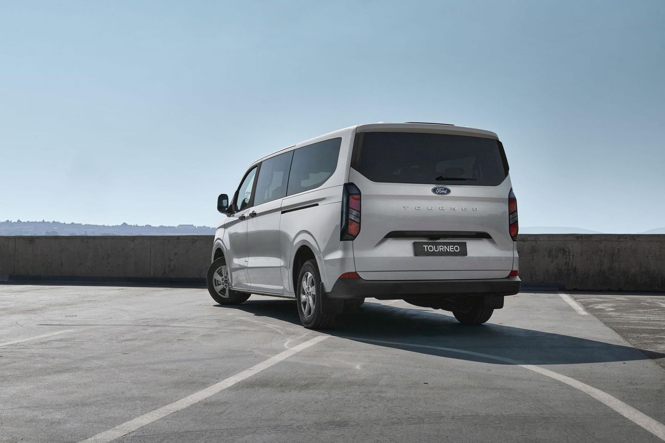 Ford Tourneo Custom (2024) Price & Specs