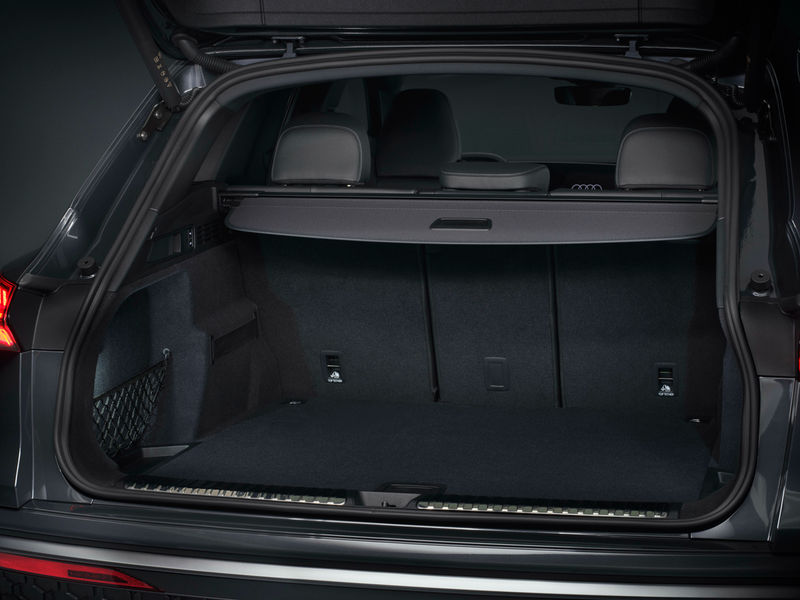 2025 Audi Q5 load bay