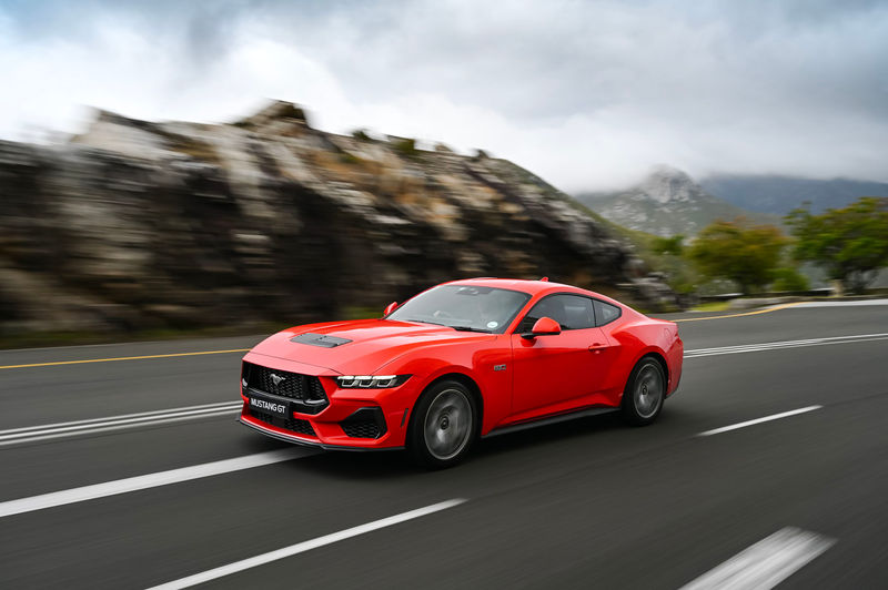 2024 Ford Mustang profile tracking 