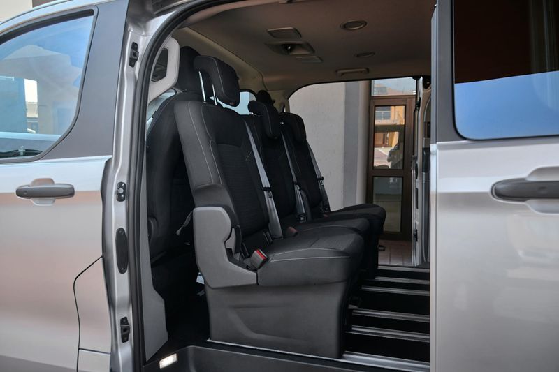 Ford Tourneo reversed 2nd row