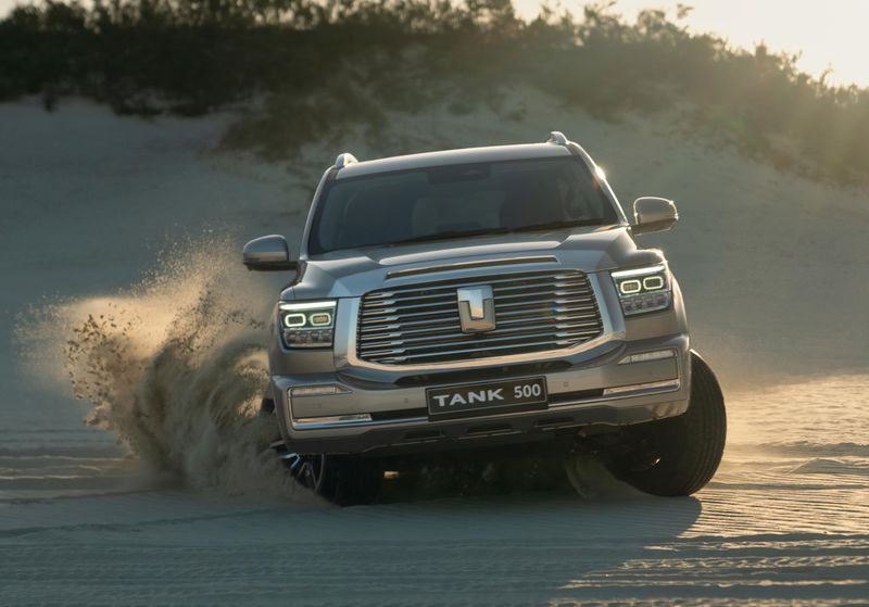 Tank 500 dune driving