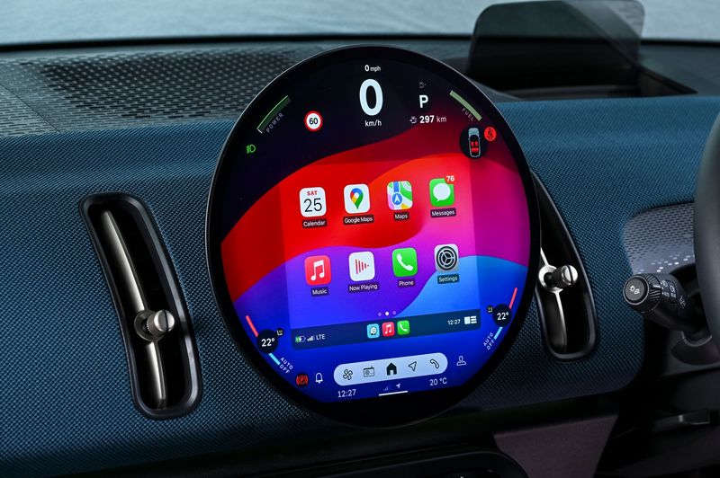 Mini Countryman S infotainment