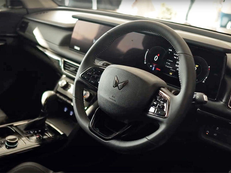 Mahindra XUV700 Black Edition cabin