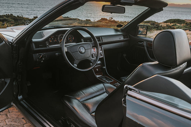 Mercedes-Benz 300CE Cabriolet cabin