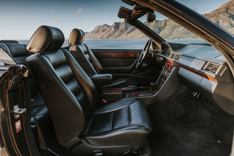 Mercedes-Benz 300CE Cabriolet front seats