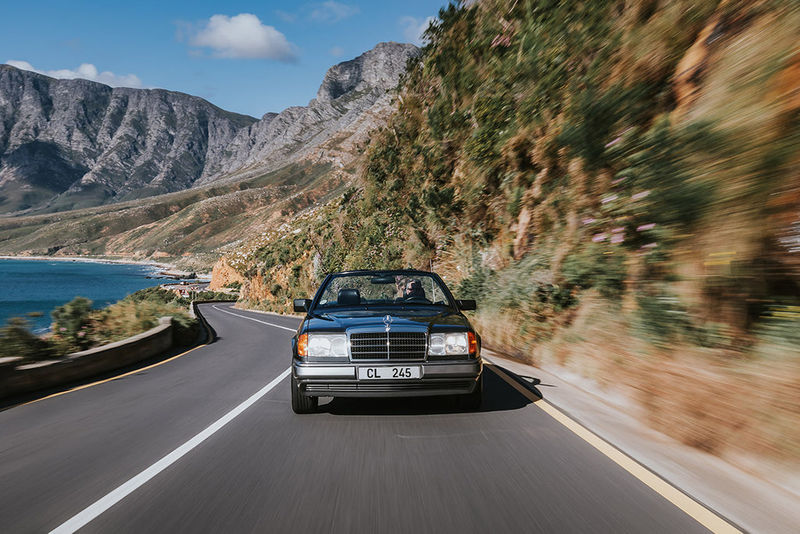 Mercedes-Benz 300CE Cabriolet front tracking shot