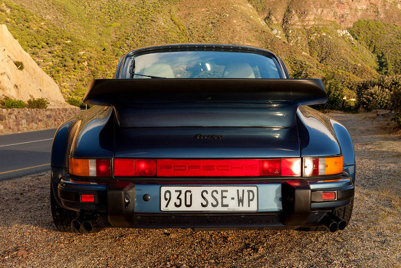 Porsche 911 Turbo SE Flachbau ("flat nose") rear view