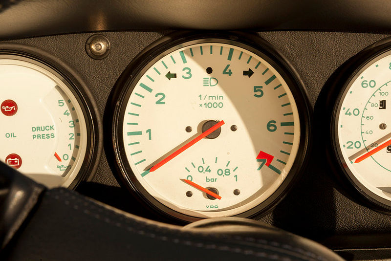 Porsche 911 Turbo SE Flachbau ("flat nose") rev counter