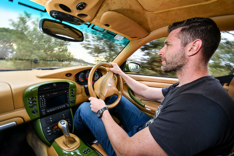 Wilhelm Lutjeharms at the wheel of the Porsche 911 "Safari"