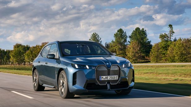 BMW iX Facelift (2025) Price & Specs