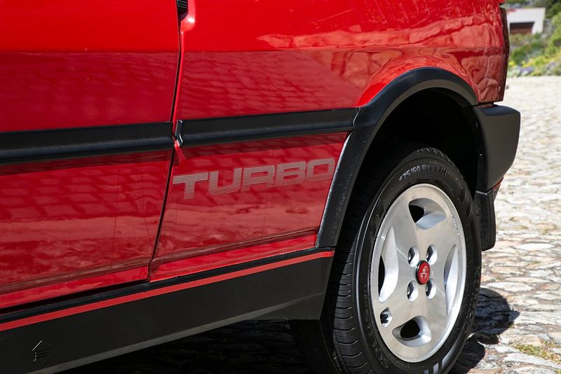 Fiat Uno Turbo with the prerequisite Turbo label on the rear fender