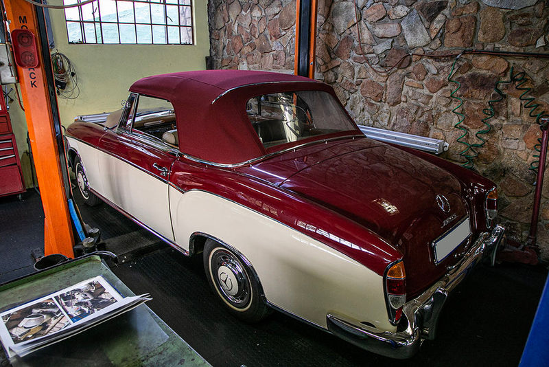 Road- & race car collection in Johannesburg Mercedes-Benz Ponton Cabriolet