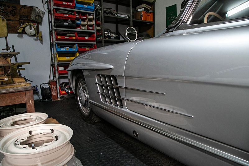 Road- & race car collection in Johannesburg Mercedes-Benz SL300