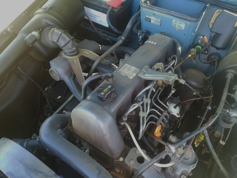 Mercedes-Benz 300 GD Cabriolet engine 