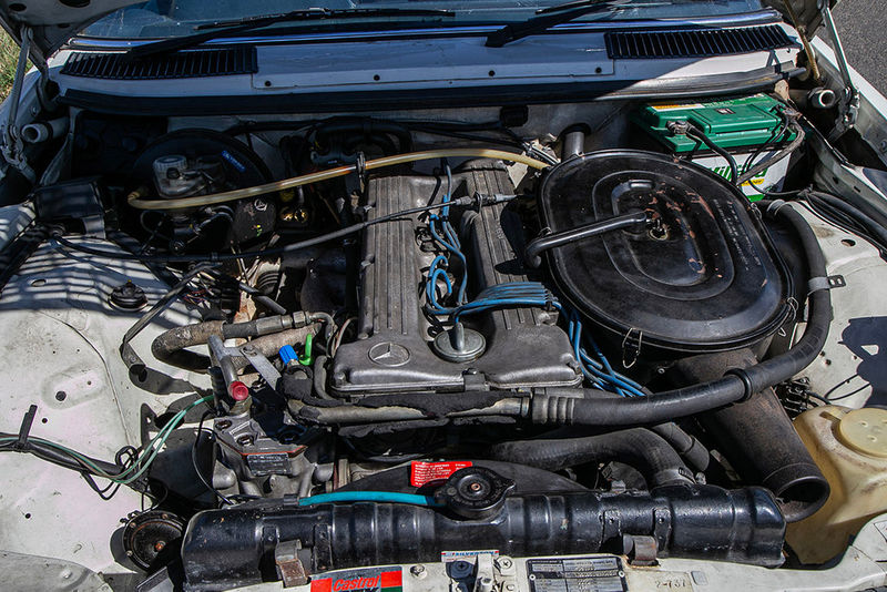 Mercedes-Benz W123 engine bay