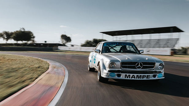 Mercedes-Benz 450SLC 5.0 Mampe Tribute: Classic Drive