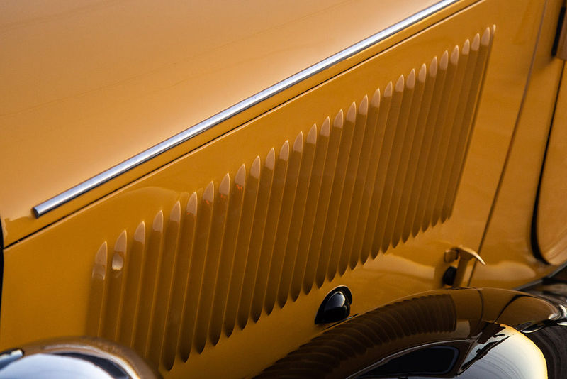 Mercedes-Benz 170 Da louvred bonnet