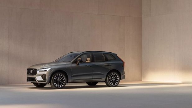 Volvo XC60 Facelifted for 2026 Model Year