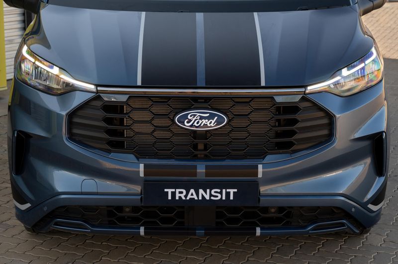 Ford Transit Custom Sport front