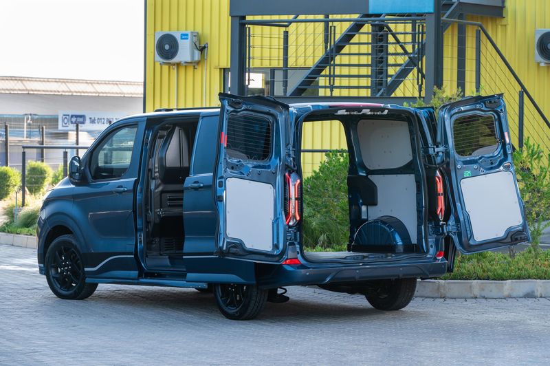 Ford Transit Custom Sport practicality